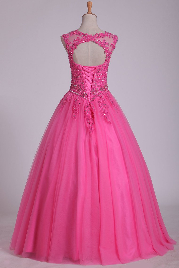 Cap Sleeves Quinceanera Dresses Scoop Ball Gown Tulle With Applique