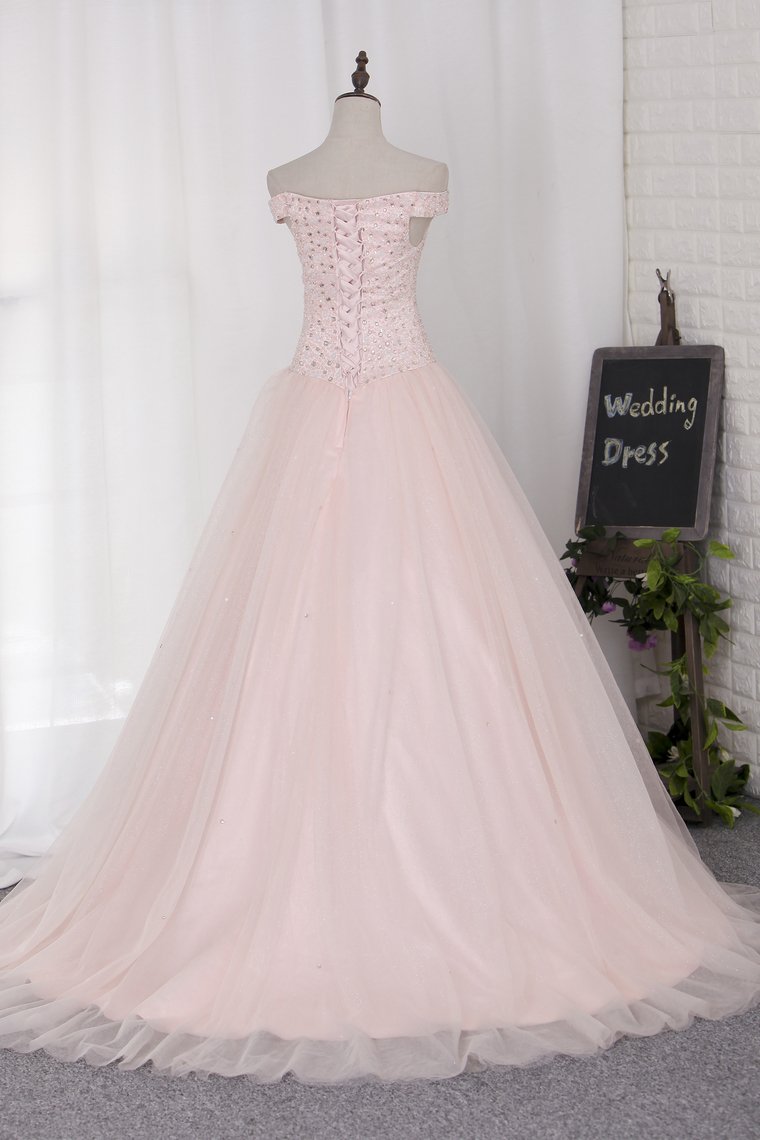 Ball Gown Boat Neck Quinceanera Dresses Tulle With Beading