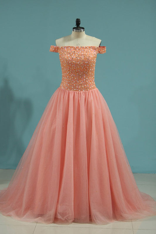 Ball Gown Boat Neck Quinceanera Dresses Tulle With Beading