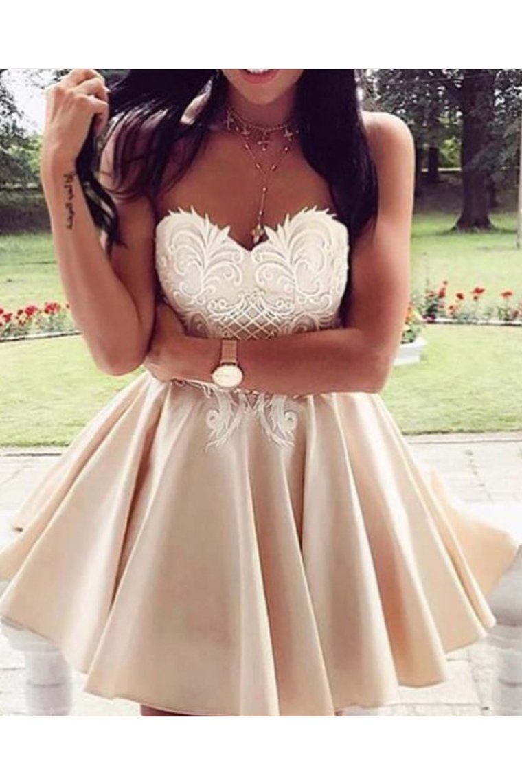 Sweetheart Homecoming Dresses A Line Satin With Applique