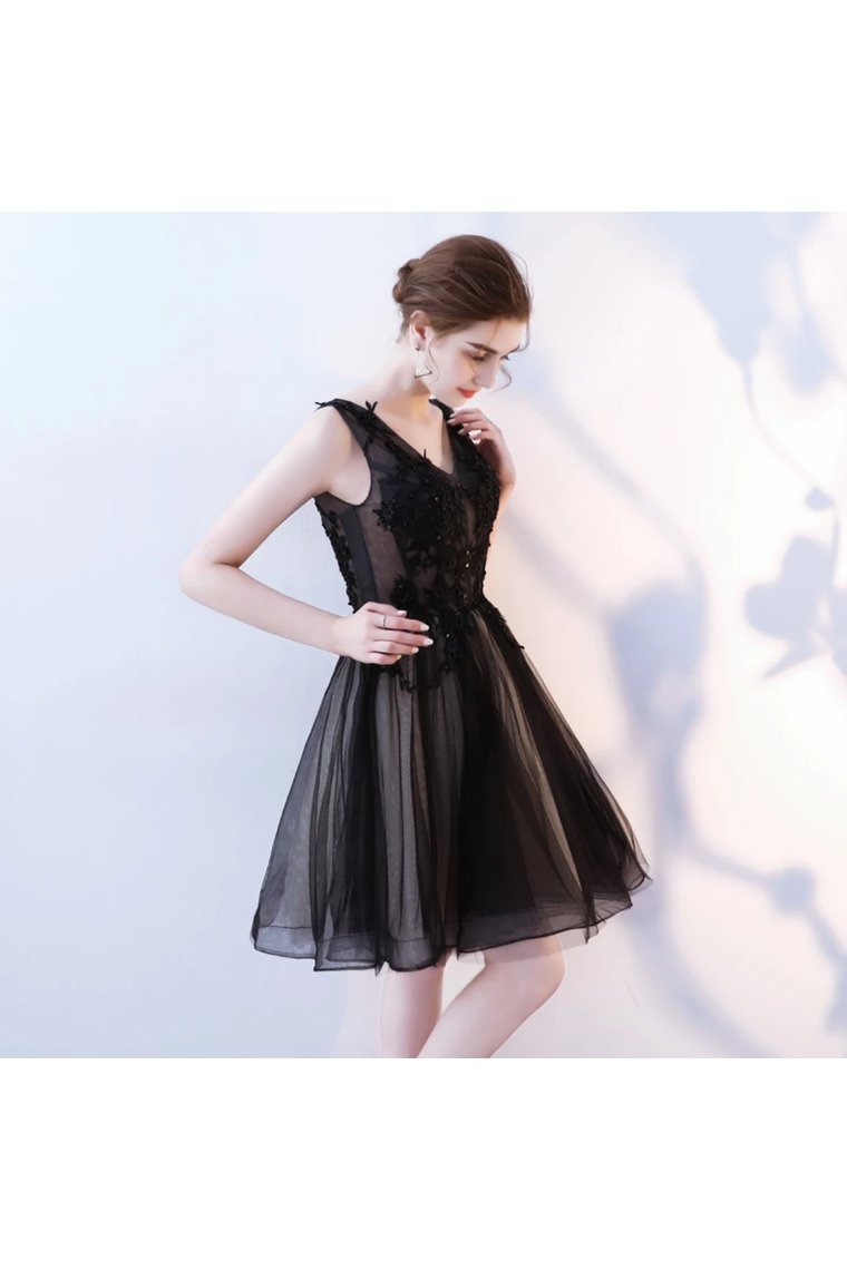 A Line V Neck Black Homecoming Dresses Short Tulle Appliques