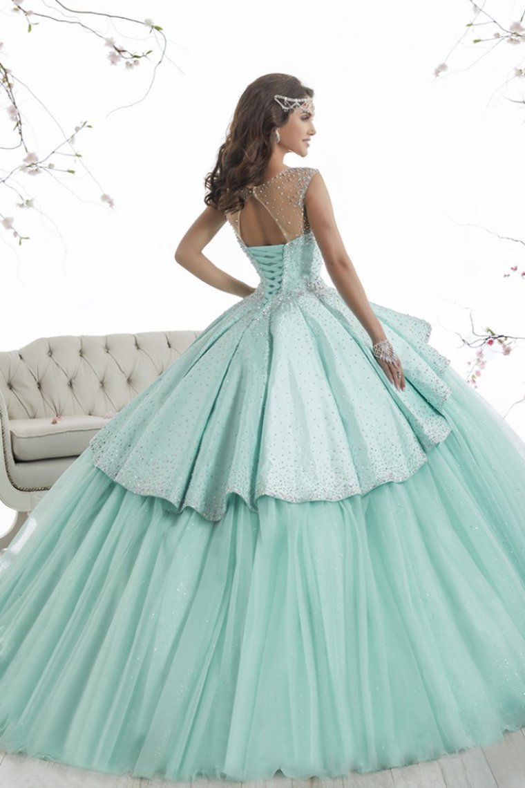 Scoop Ball Gown Quinceanera Dresses Tulle & Satin With Beads Open Back