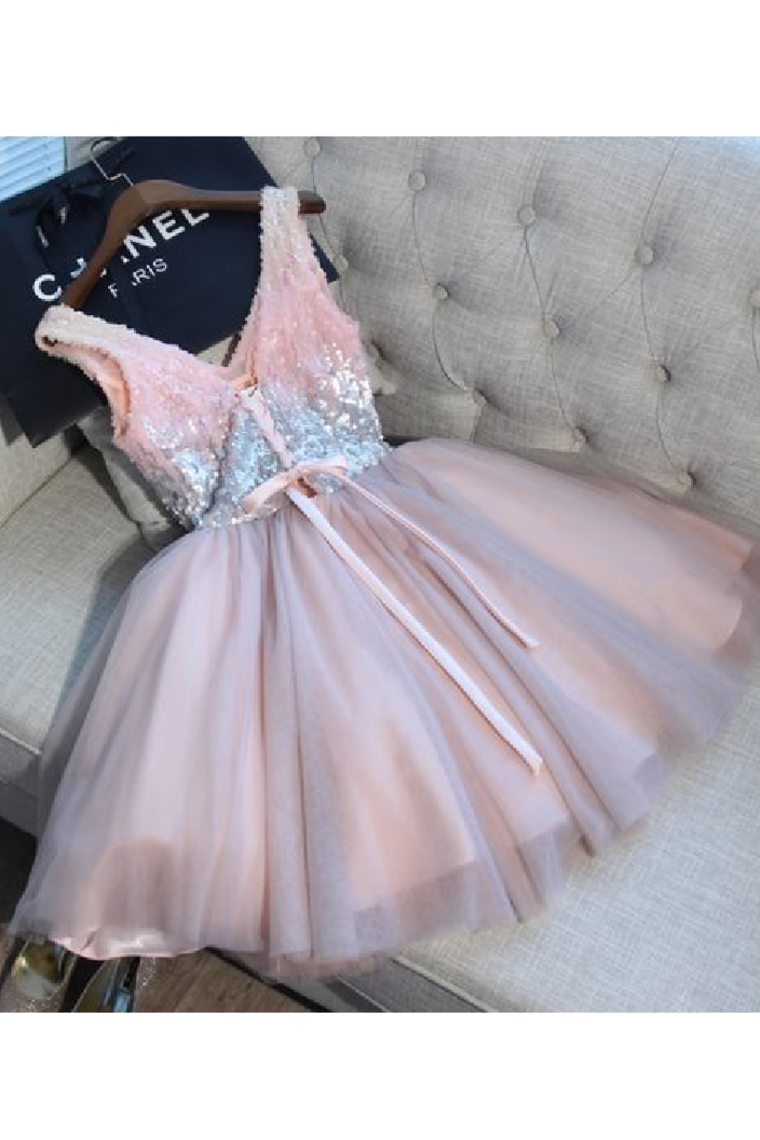 Tulle Homecoming Dresses A Line V Neck Sequined Bodice Short/Mini