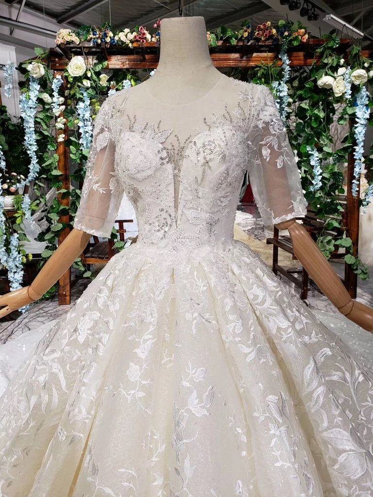 Lace Half Sleeve Round Neck Ball Gown Wedding Dresses Fashion Beads Wedding Gown WK775