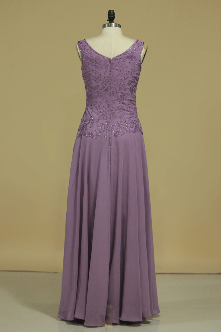 V Neck Evening Dresses A Line With Applique & Beads Floor Length