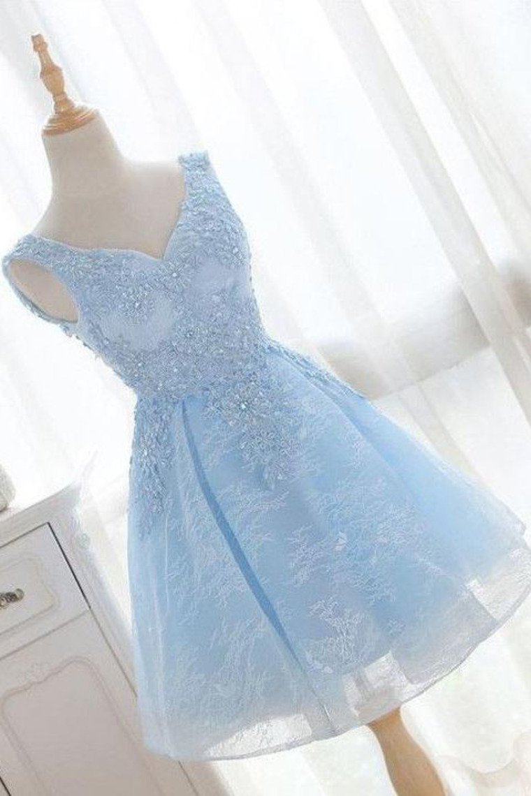 A Line V Neck With Applique Short/Mini Homecoming Dresses Lace