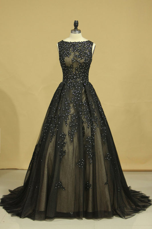 Black Sexy Bateau A-Line Prom Gown Sweep Train With Beads & Applique