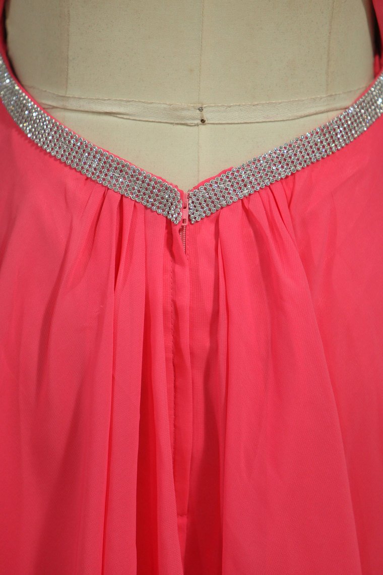 Halter A Line Short/Mini Homecoming Dresses Chiffon With Beads And Ruffles