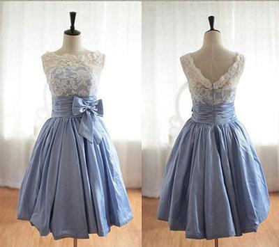 Elegant Scalloped-Edge Knee-Length Blue Homecoming Dress with White Lace Bowknot WK923