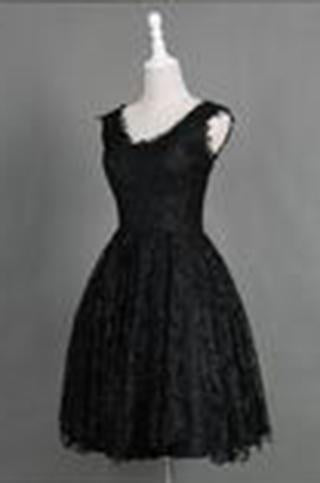 Classic Scoop Sleeveless Knee-Length Black Lace Homecoming Dresses WK460