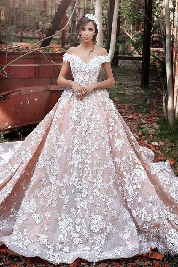 2024 A-Line Off the Shoulder Ball Gown Court Train Tulle Appliques Wedding Dresses WK537