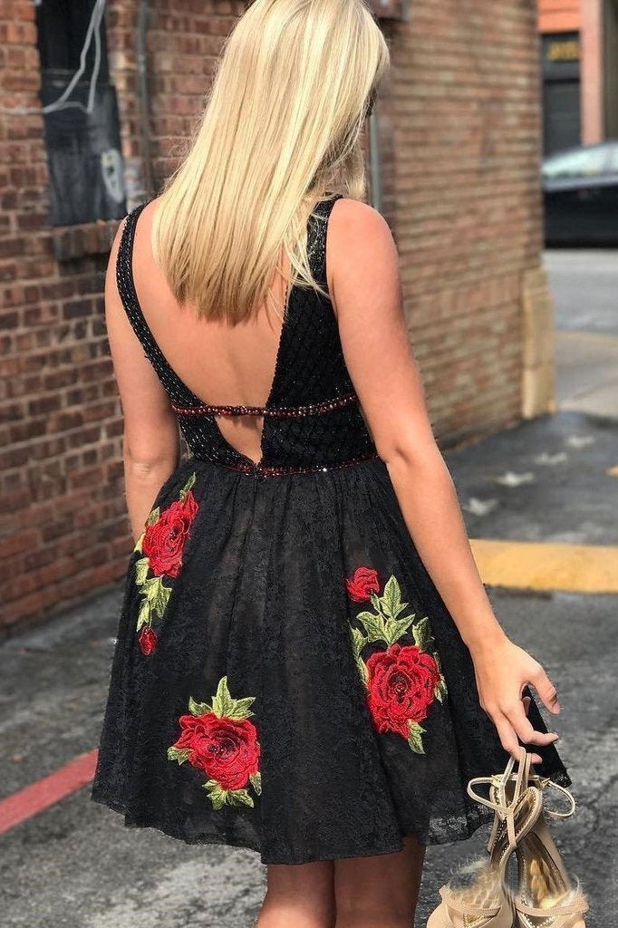 Flower Embroidered Junior V Neck Homecoming Dresses Short Black Lace Hoco Dresses WK956